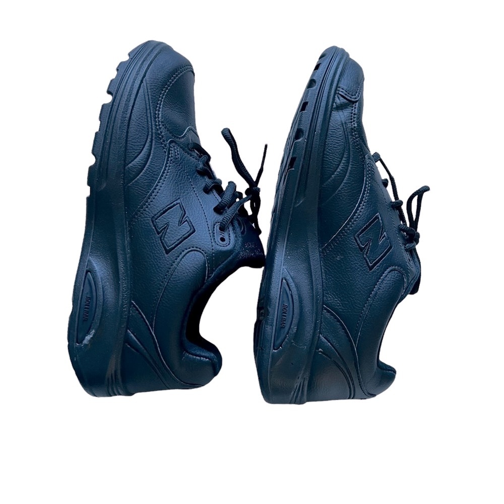New Balance Men’s Lace Up Walking Shoes Size 7